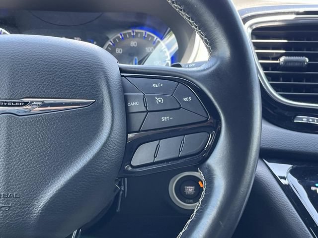 Used 2020 Chrysler Pacifica Touring w/ S Appearance Package FWD image 31