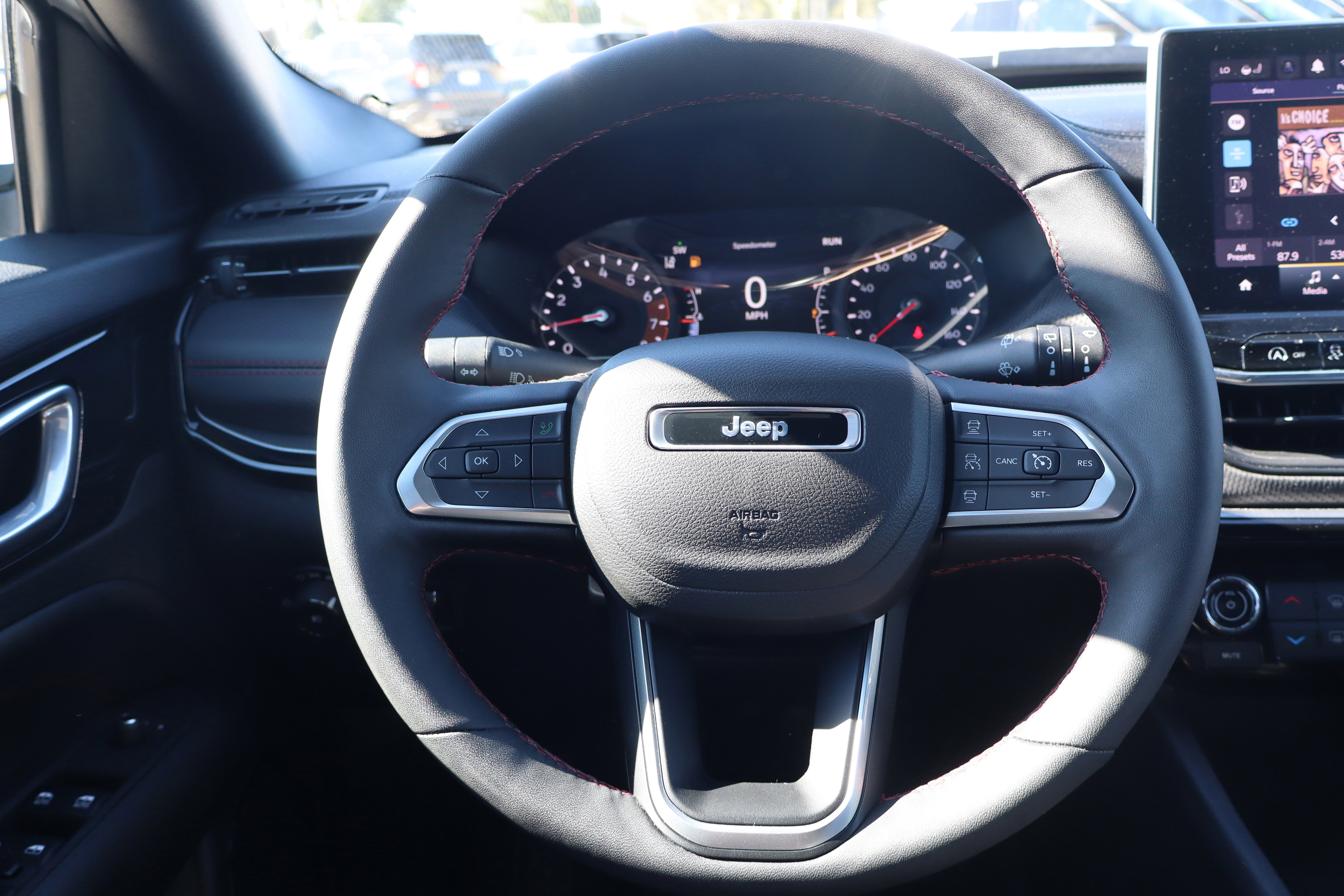 Used 2024 Jeep Compass Trailhawk w/ Trailhawk Convenience Group image 15