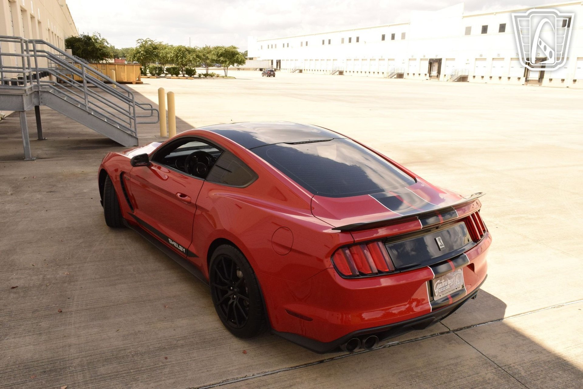 Used 2017 Ford Mustang Shelby GT350 RWD image 6