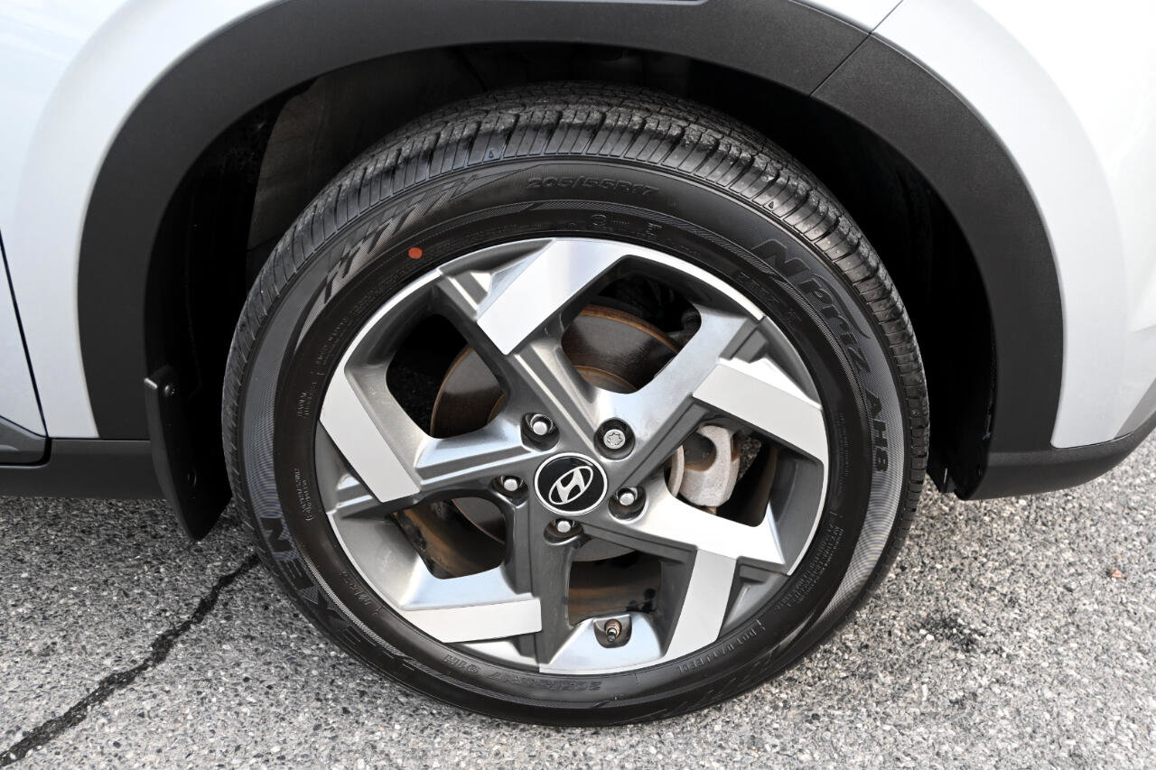 Used 2022 Hyundai Venue SEL image 39