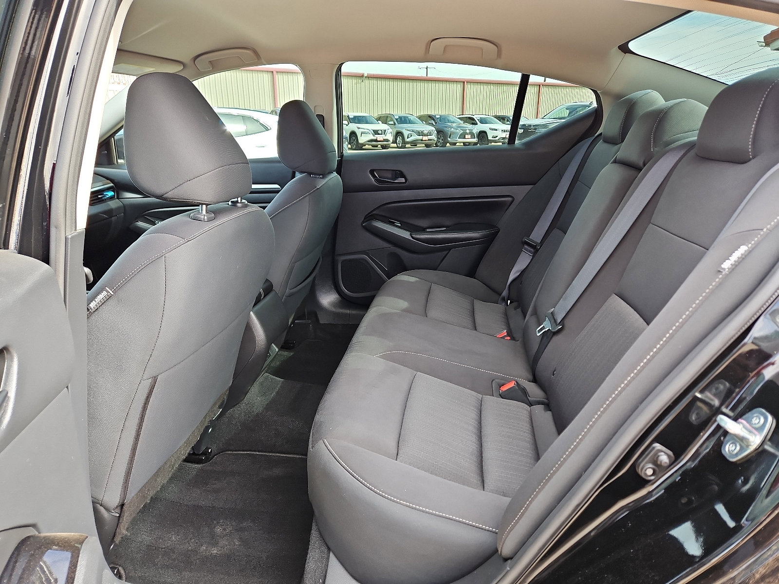 Used 2023 Nissan Altima 2.5 SV image 8