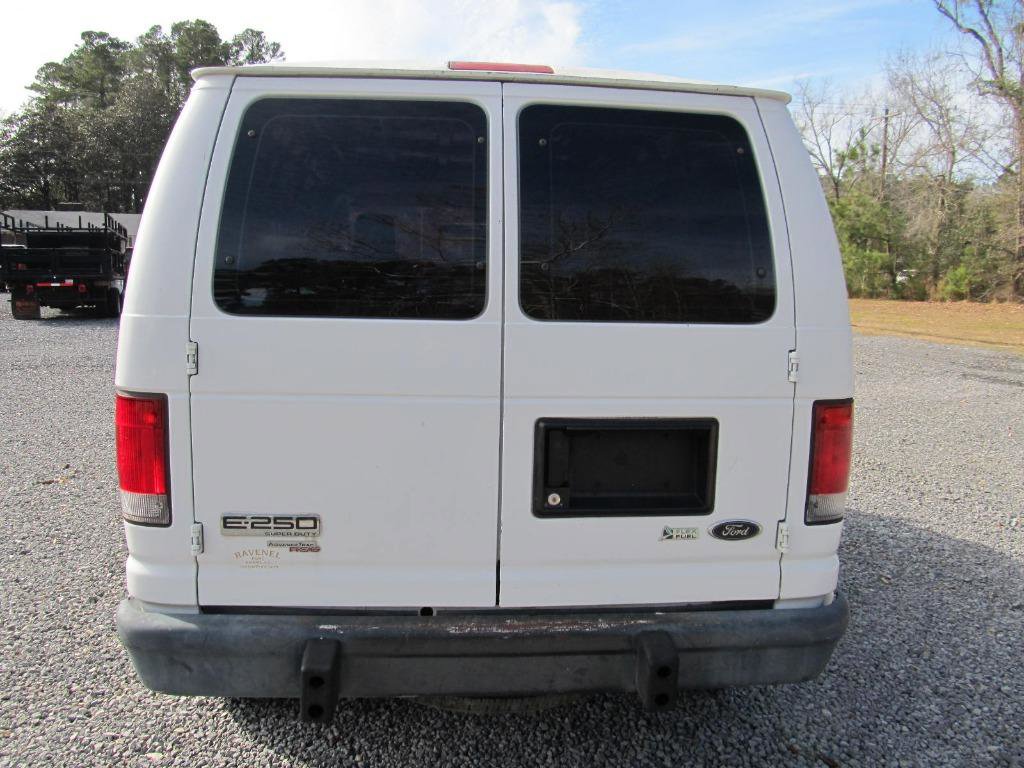 Used 2014 Ford E-250 and Econoline 250 w/ Power Group image 5