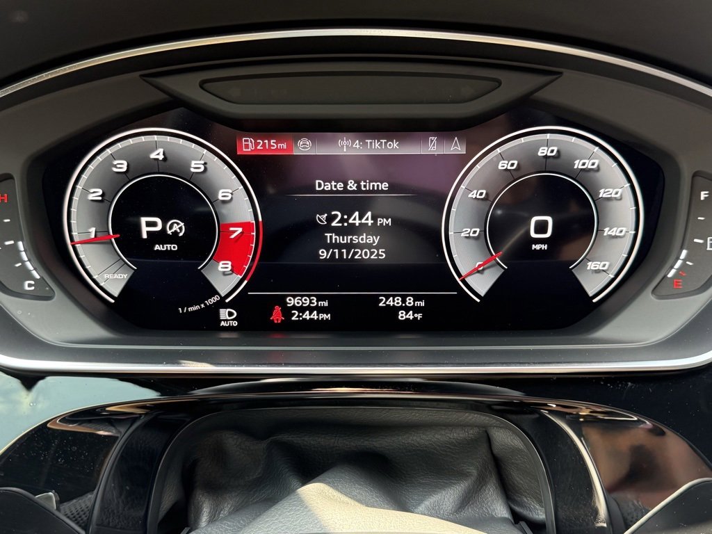 Used 2024 Audi S8 w/ S8 Comfort Plus Package image 32