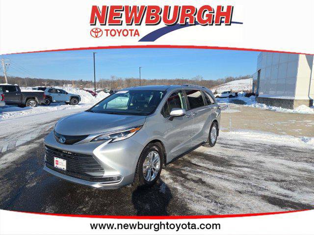 Certified 2023 Toyota Sienna Platinum image 1