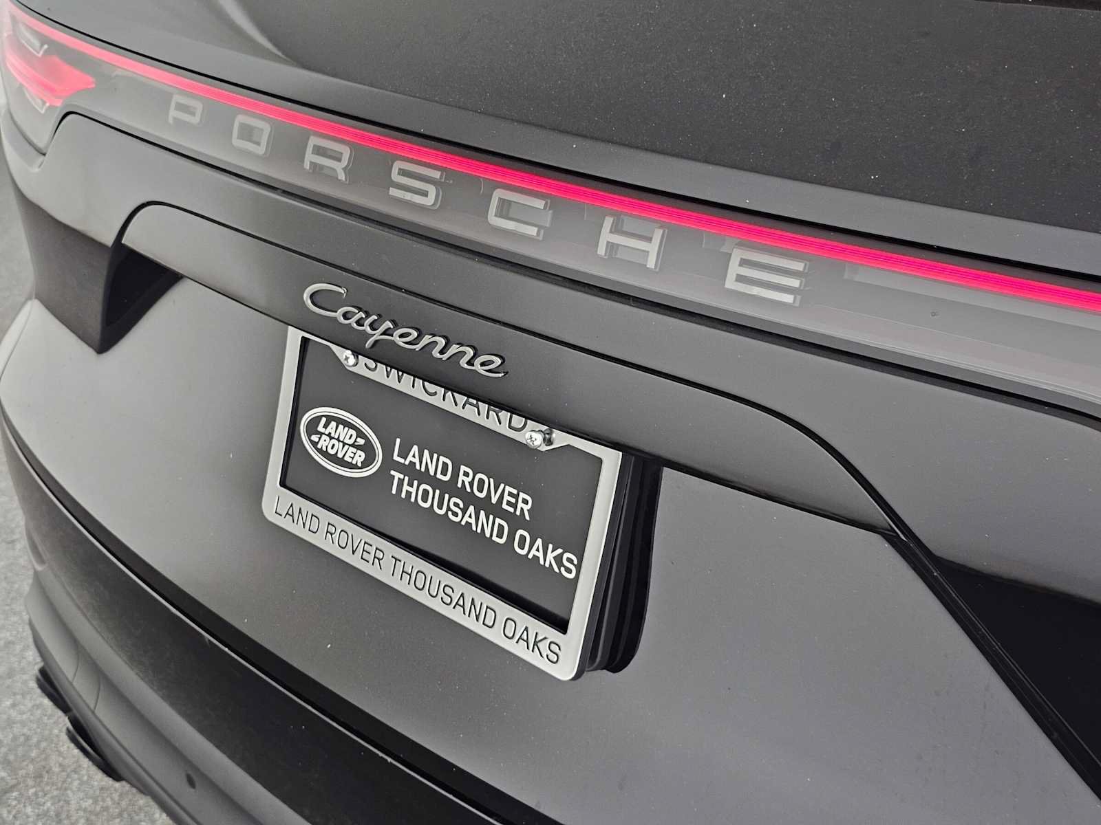 Used 2023 Porsche Cayenne Platinum Edition AWD/4WD image 13