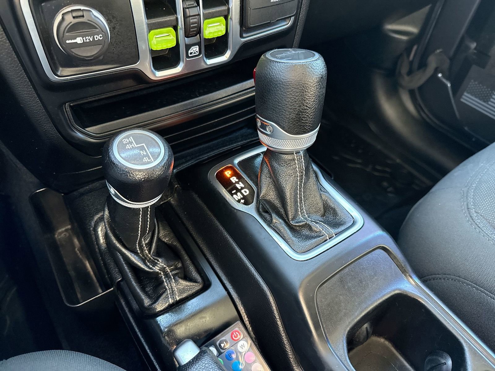 Used 2021 Jeep Gladiator Overland w/ Dual Top Group image 22