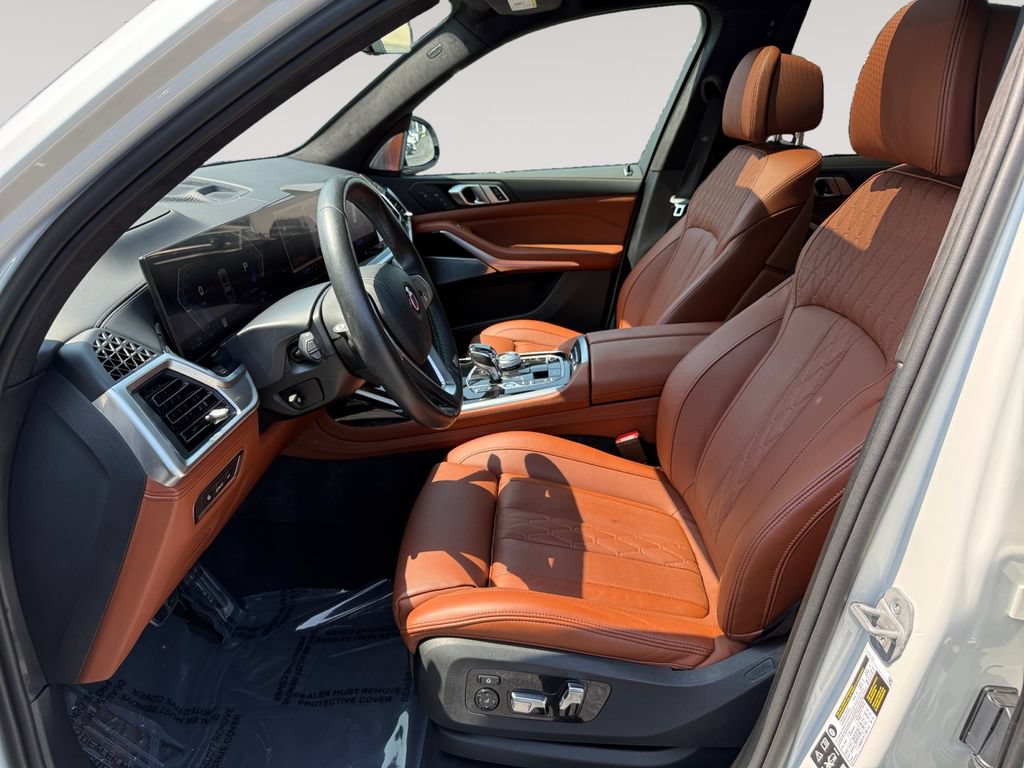 Certified 2025 BMW ALPINA XB7 AWD/4WD image 9