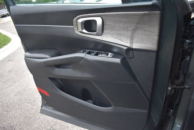Certified 2023 Kia Sorento S w/ Panoramic Sunroof Package AWD/4WD image 37