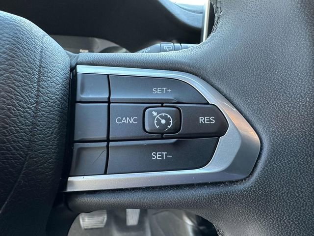 Used 2022 Jeep Compass Altitude w/ Sun and Sound Group image 39