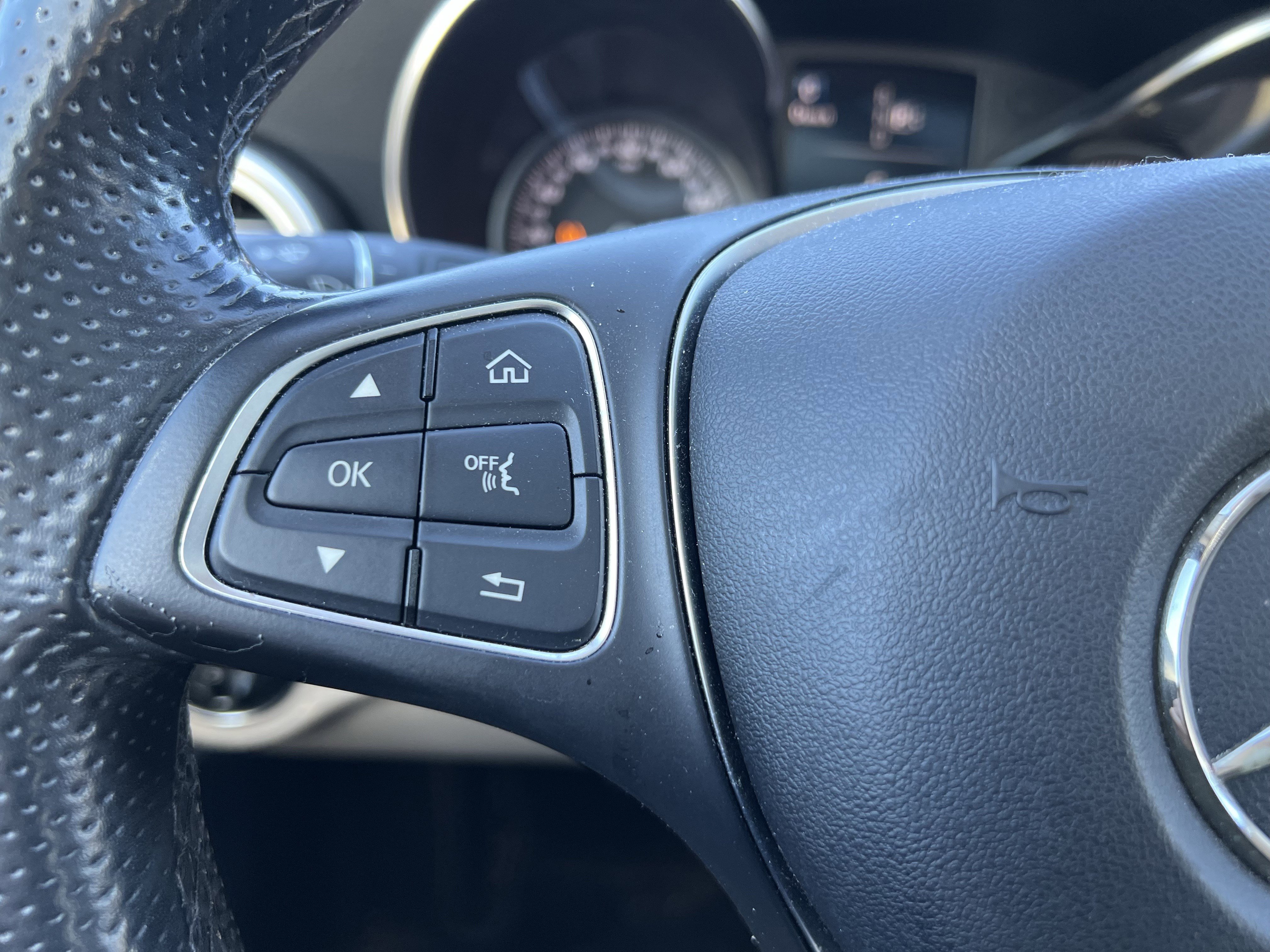 Used 2015 Mercedes-Benz C 300 4MATIC Sedan image 19