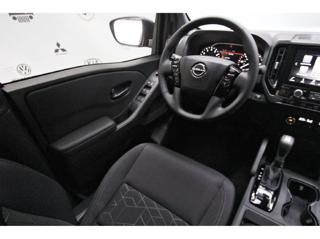 New 2027 Nissan Frontier SV w/ SV Convenience Package RWD image 6