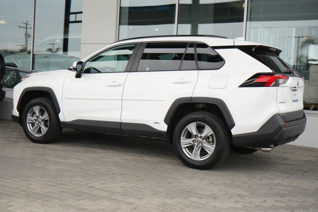 Used 2023 Toyota RAV4 LE AWD/4WD image 6