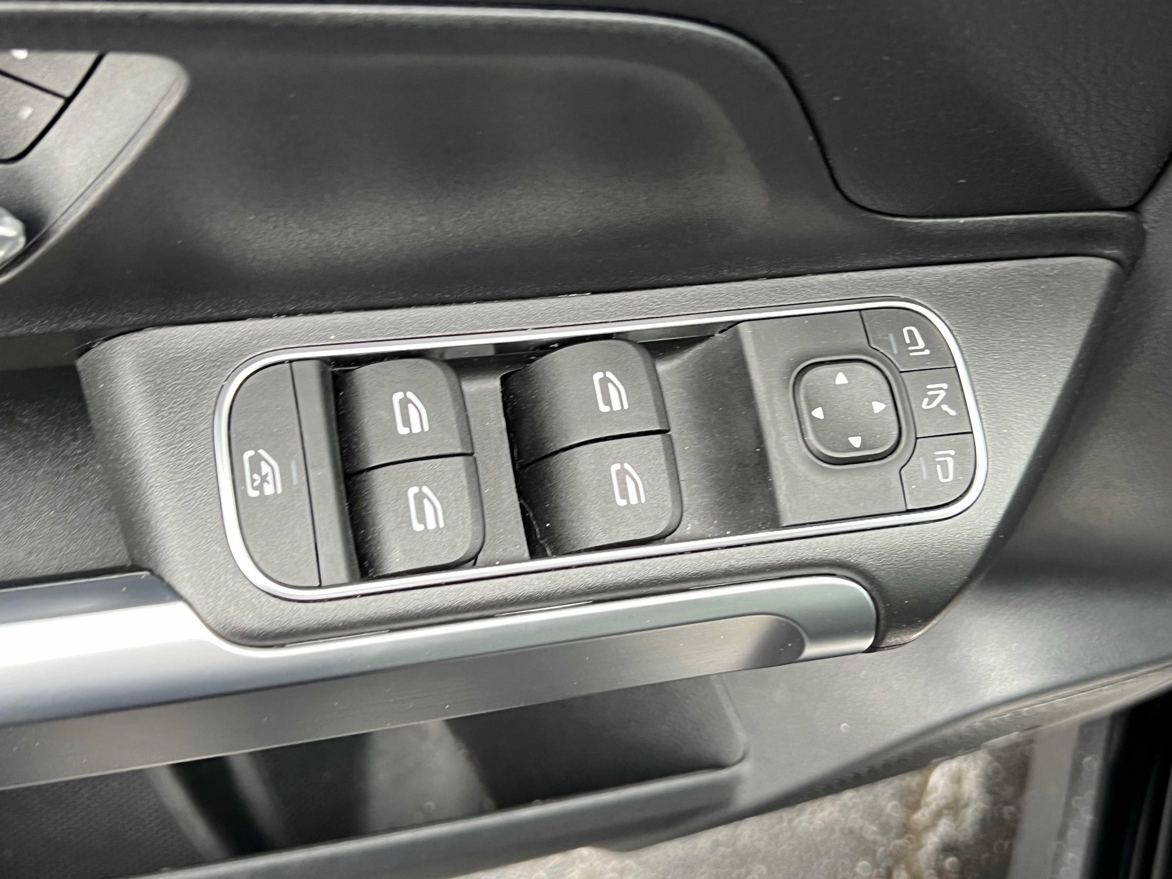 Certified 2024 Mercedes-Benz GLB 250 250 image 15