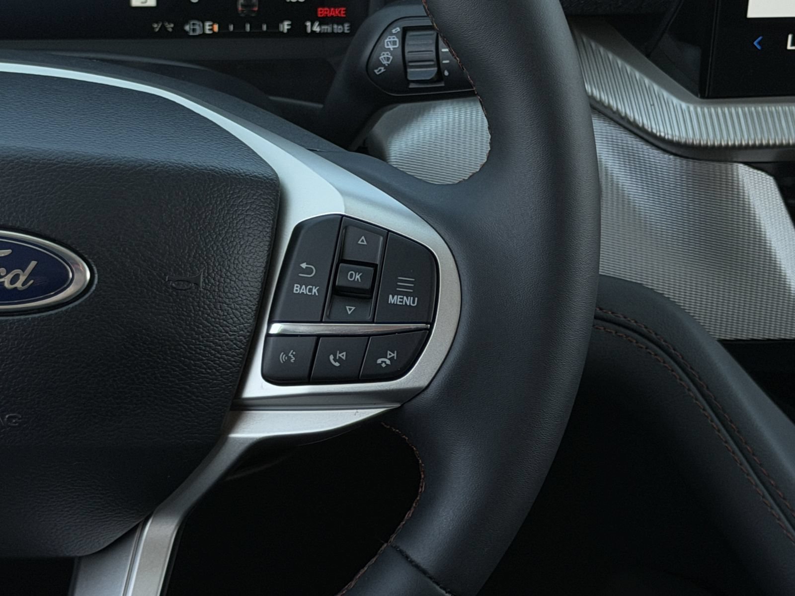 New 2026 Ford Explorer Active AWD/4WD image 15