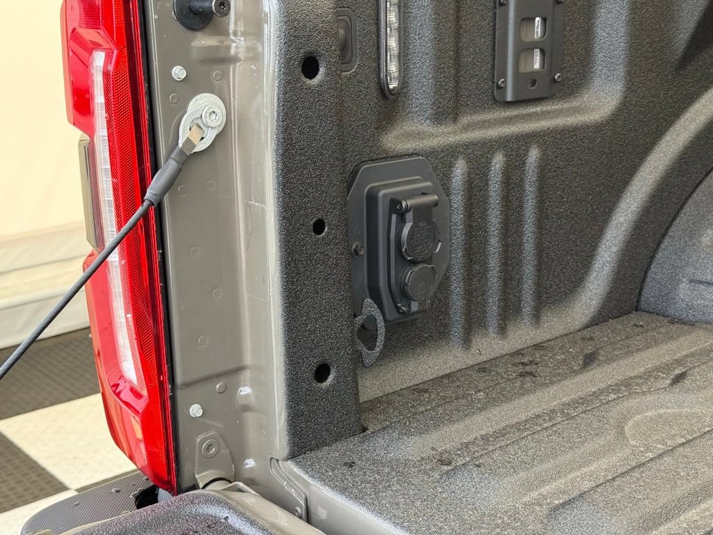 New 2026 Ford F350 Lariat AWD/4WD image 5