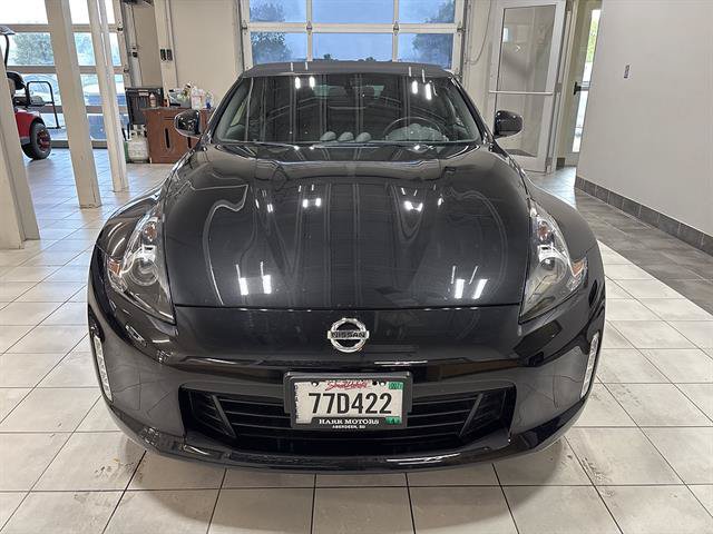 Used 2018 Nissan 370Z Touring RWD image 6