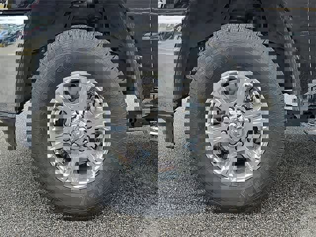 Used 2024 RAM 2500 Big Horn w/ Bed Utility Group image 37