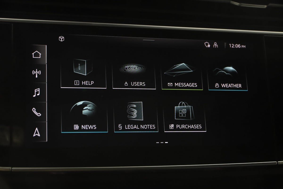 Used 2021 Audi Q8 Prestige w/ Prestige Package image 31