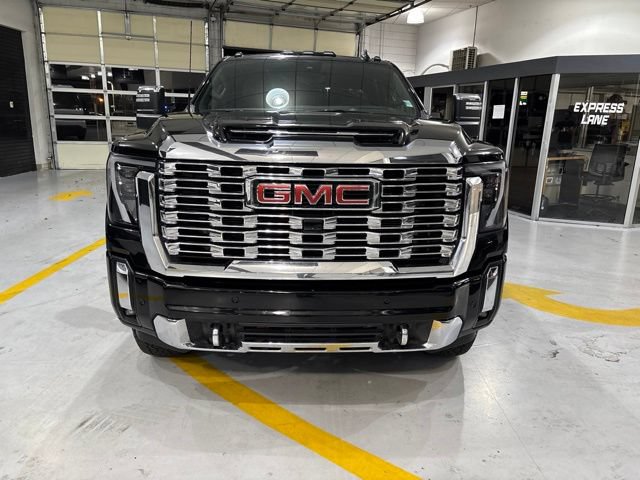 Used 2024 GMC Sierra 2500 Denali w/ Denali Reserve Package AWD/4WD image 10
