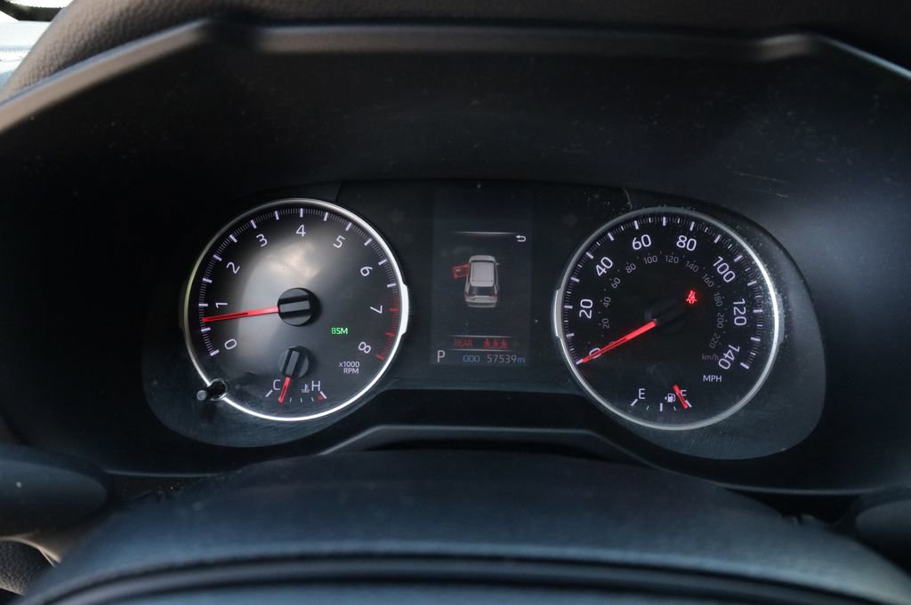 Used 2020 Toyota RAV4 XLE w/ Convenience Package image 30