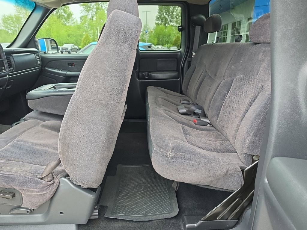 Used 2002 Chevrolet Silverado 2500 LS w/ Electrical Convenience Pkg AWD/4WD image 8