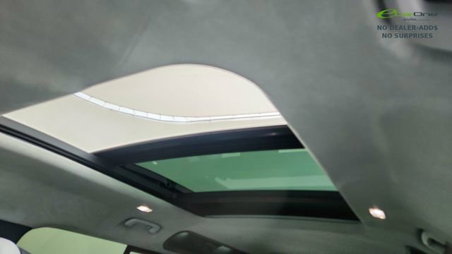 Used 2025 Land Rover Defender 110 X image 60