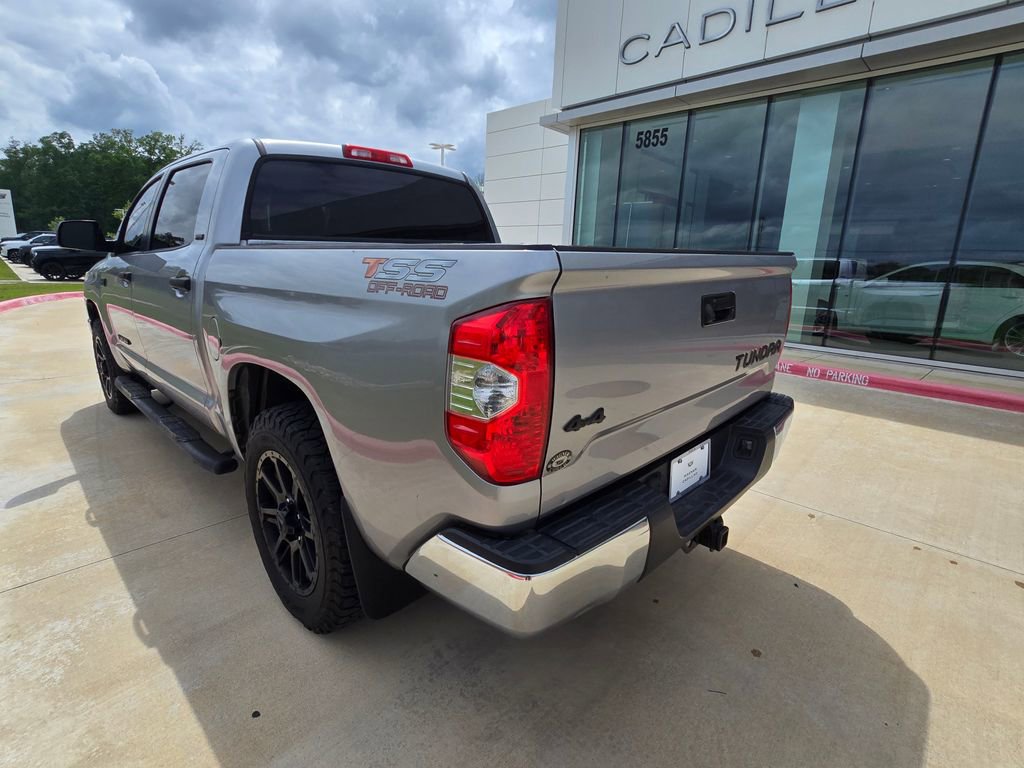 Used 2018 Toyota Tundra SR5 w/ SR5 Upgrade Package AWD/4WD image 3
