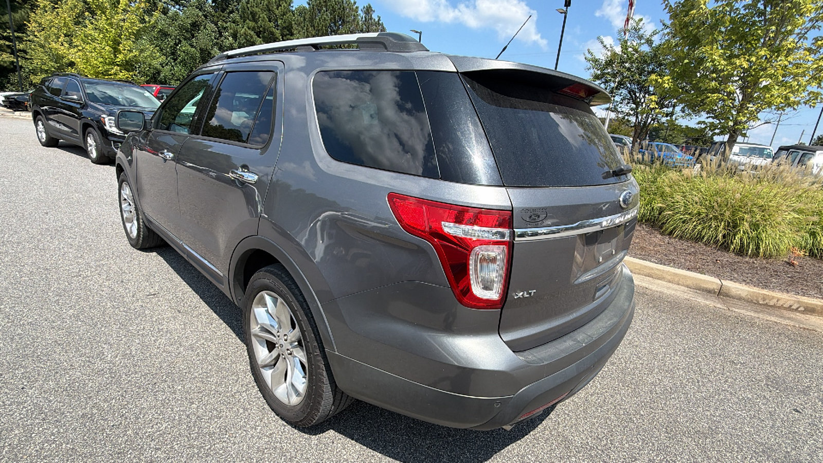 Used 2013 Ford Explorer XLT FWD image 10
