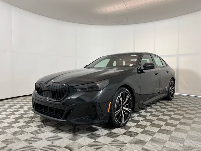 Used 2026 BMW 530i xDrive w/ M Sport Package image 3