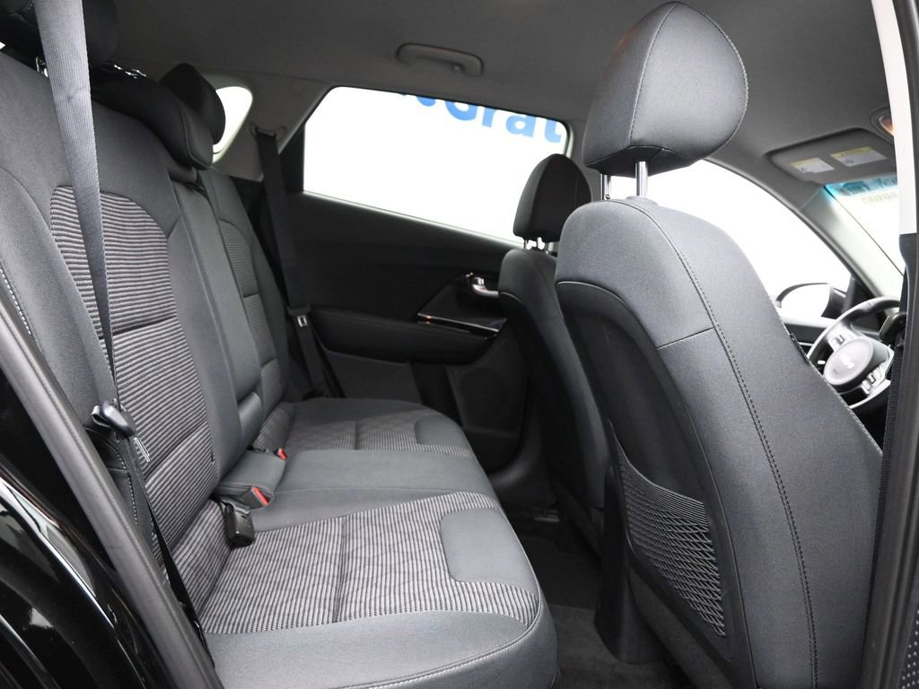 Used 2022 Kia Niro LXS image 9