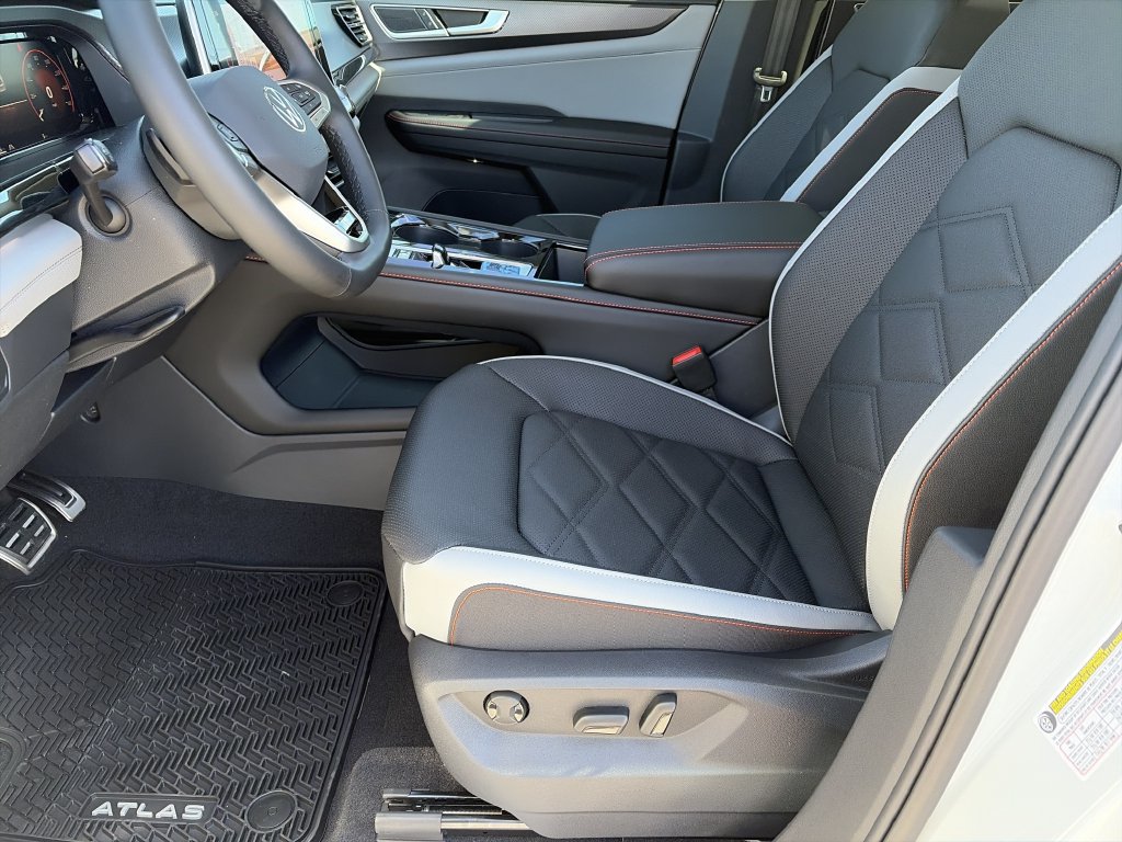 New 2026 Volkswagen Atlas Peak Edition AWD/4WD image 15