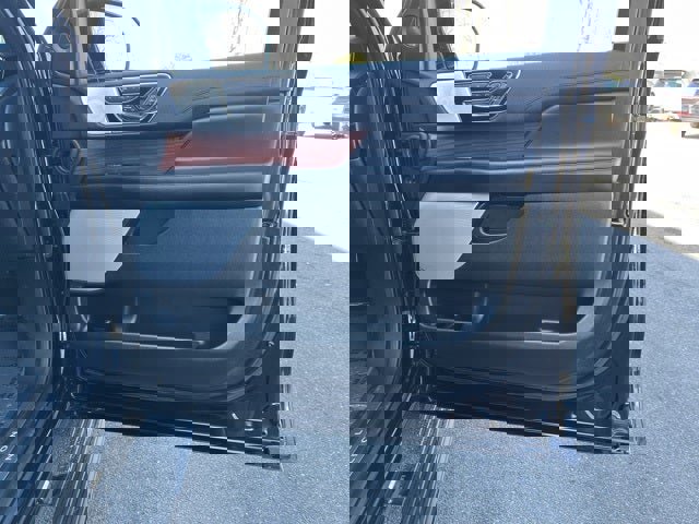 Used 2021 Lincoln Navigator Reserve w/ Luxury Package image 23