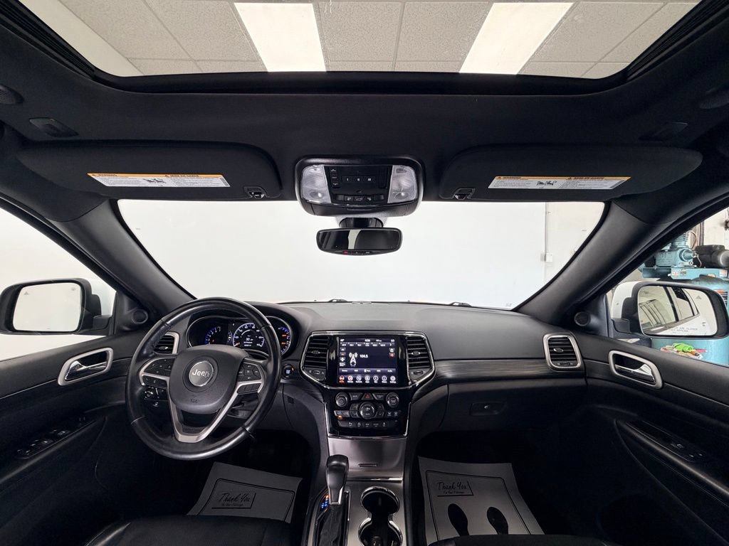 Used 2020 Jeep Grand Cherokee Altitude AWD/4WD image 10
