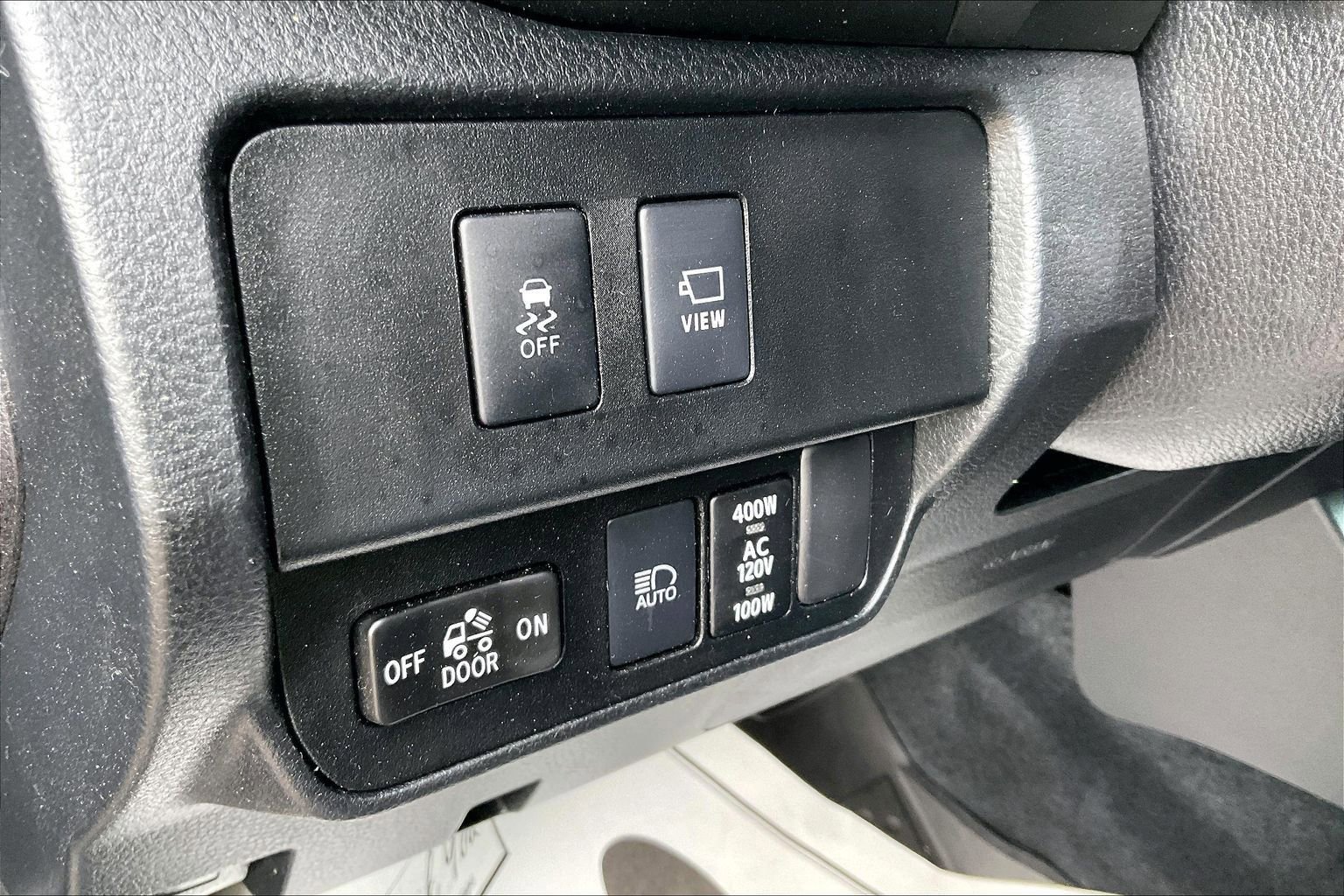 Used 2021 Toyota Tacoma TRD Off-Road w/ TRD Premium Off Road Package AWD/4WD image 29