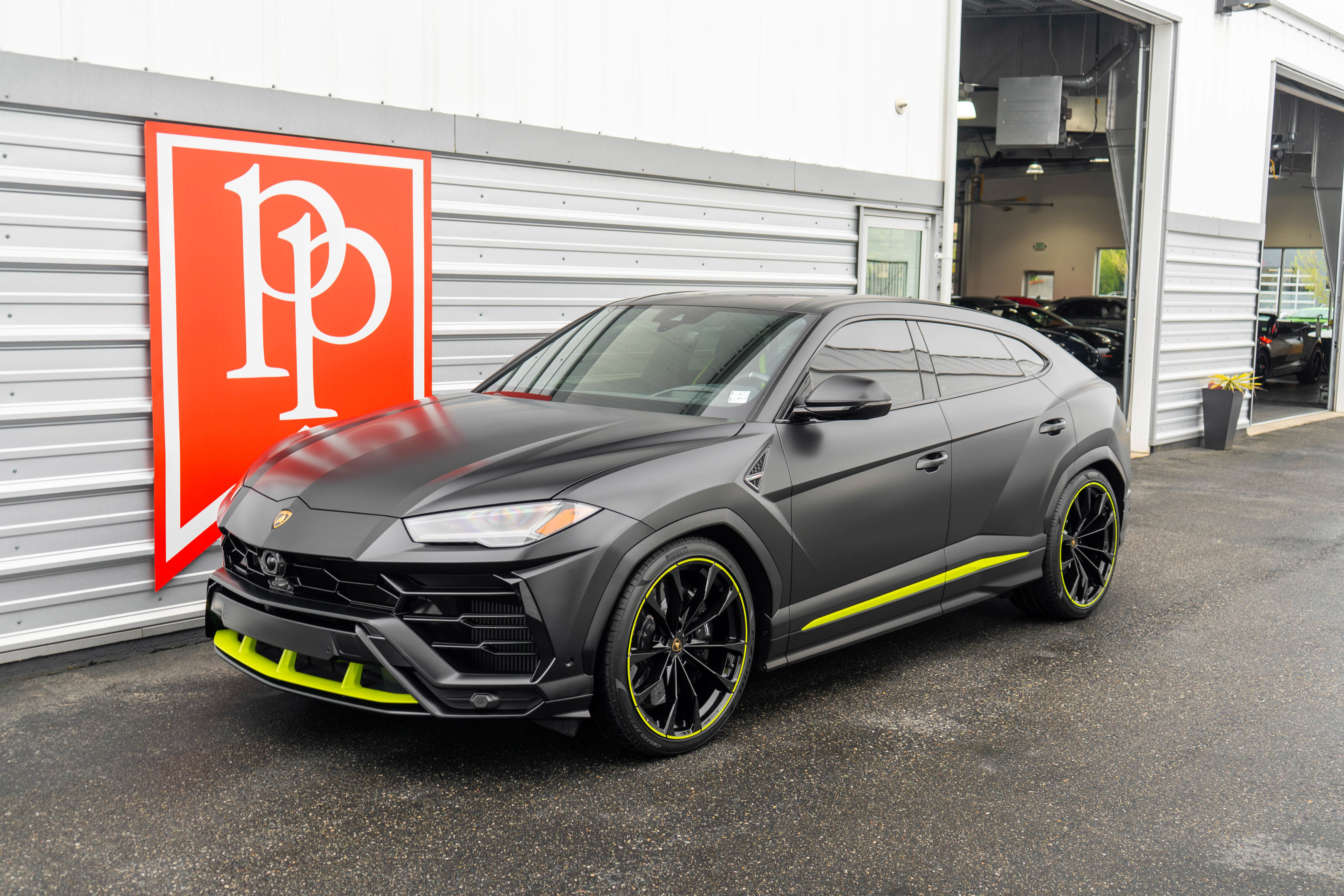 Used 2021 Lamborghini Urus AWD/4WD image 48
