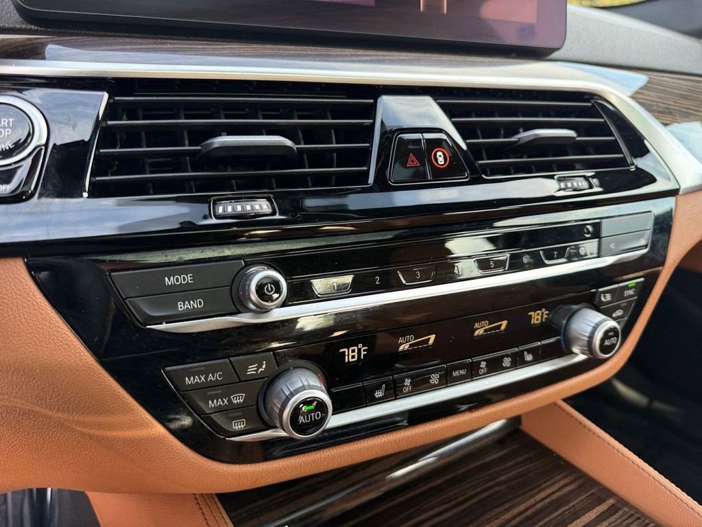 Used 2023 BMW 530i w/ M Sport Package image 23