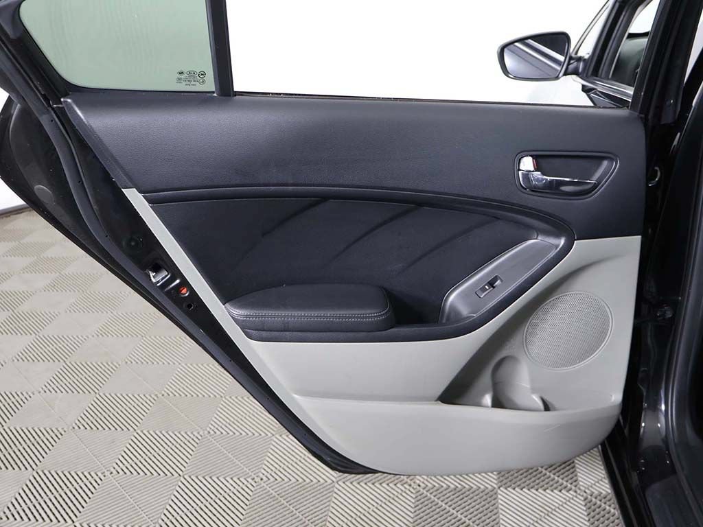 Used 2015 Kia Forte LX FWD image 19