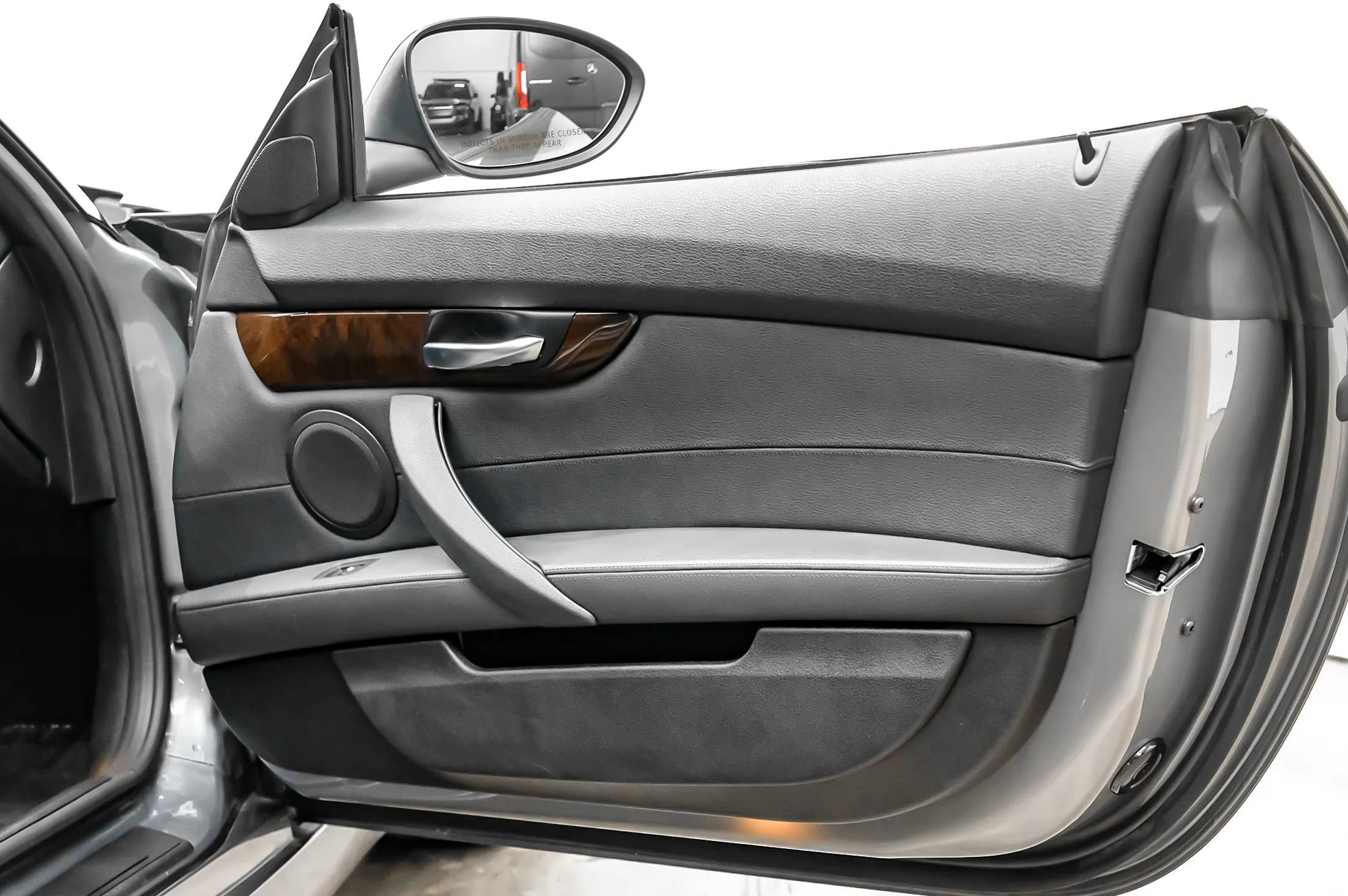 Used 2010 BMW Z4 sDrive30i RWD image 32