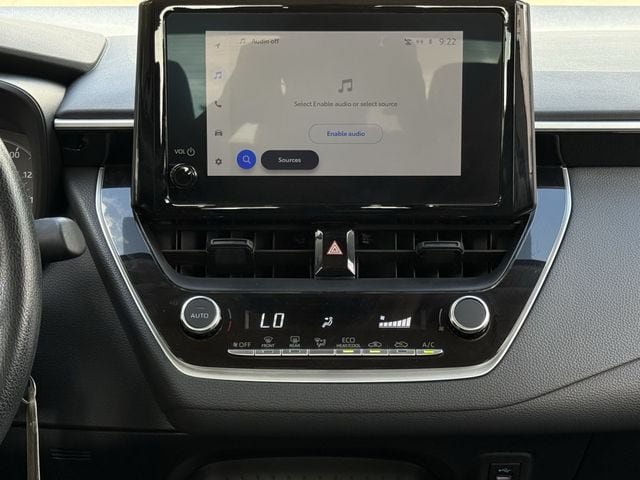 Used 2025 Toyota Corolla LE FWD image 17