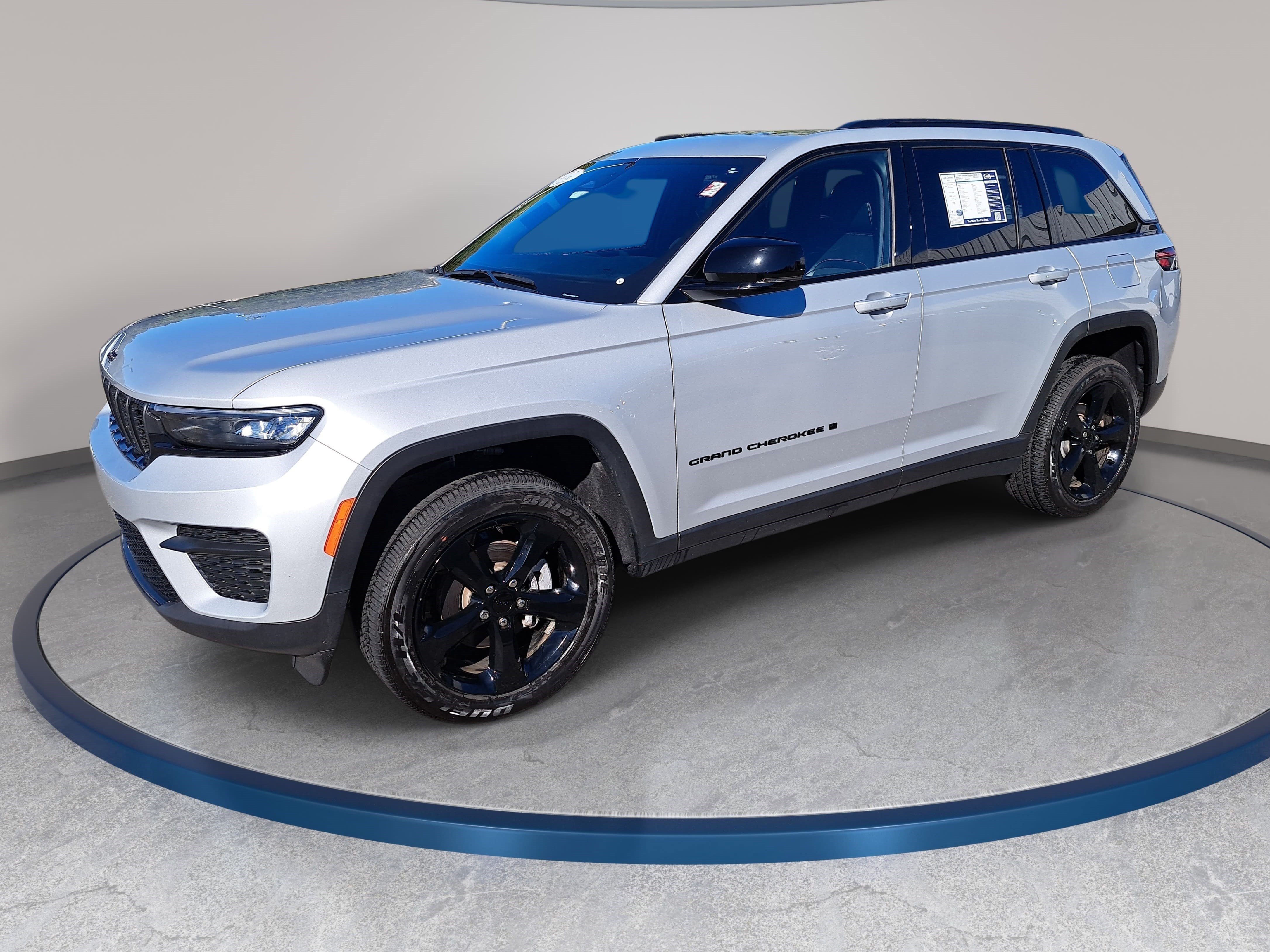 Used 2024 Jeep Grand Cherokee Altitude
