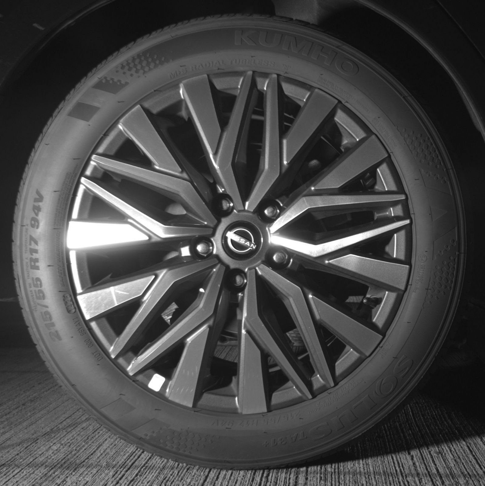 Used 2025 Nissan Altima 2.5 SV FWD image 18