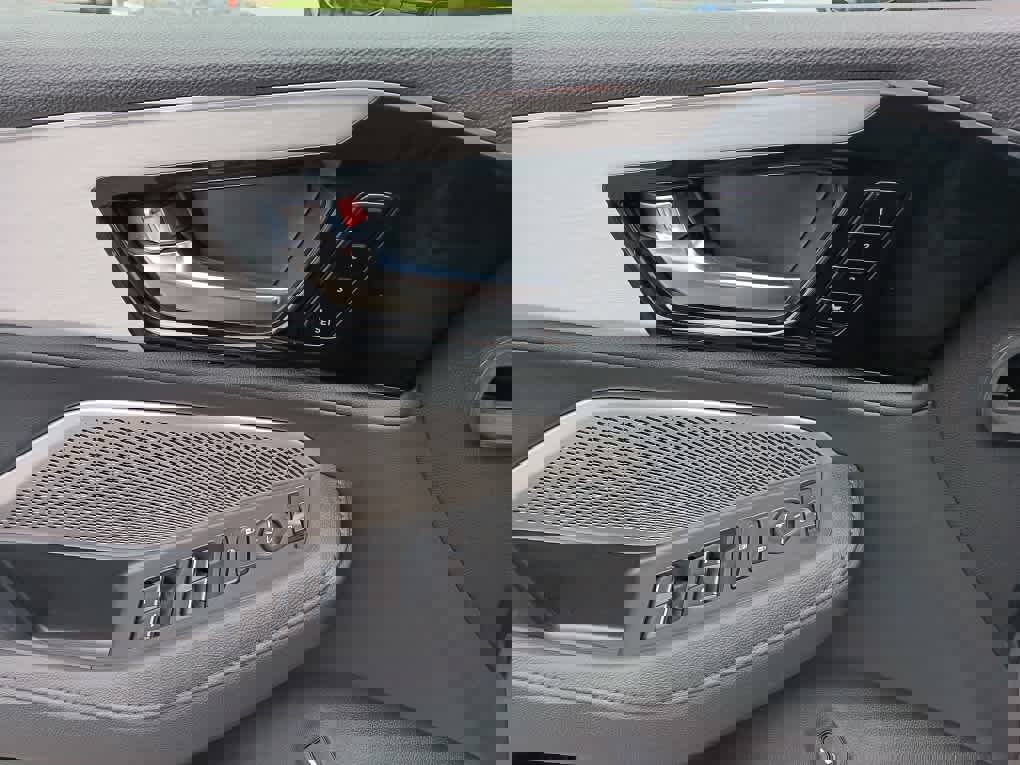 Used 2023 Acura MDX SH-AWD image 33