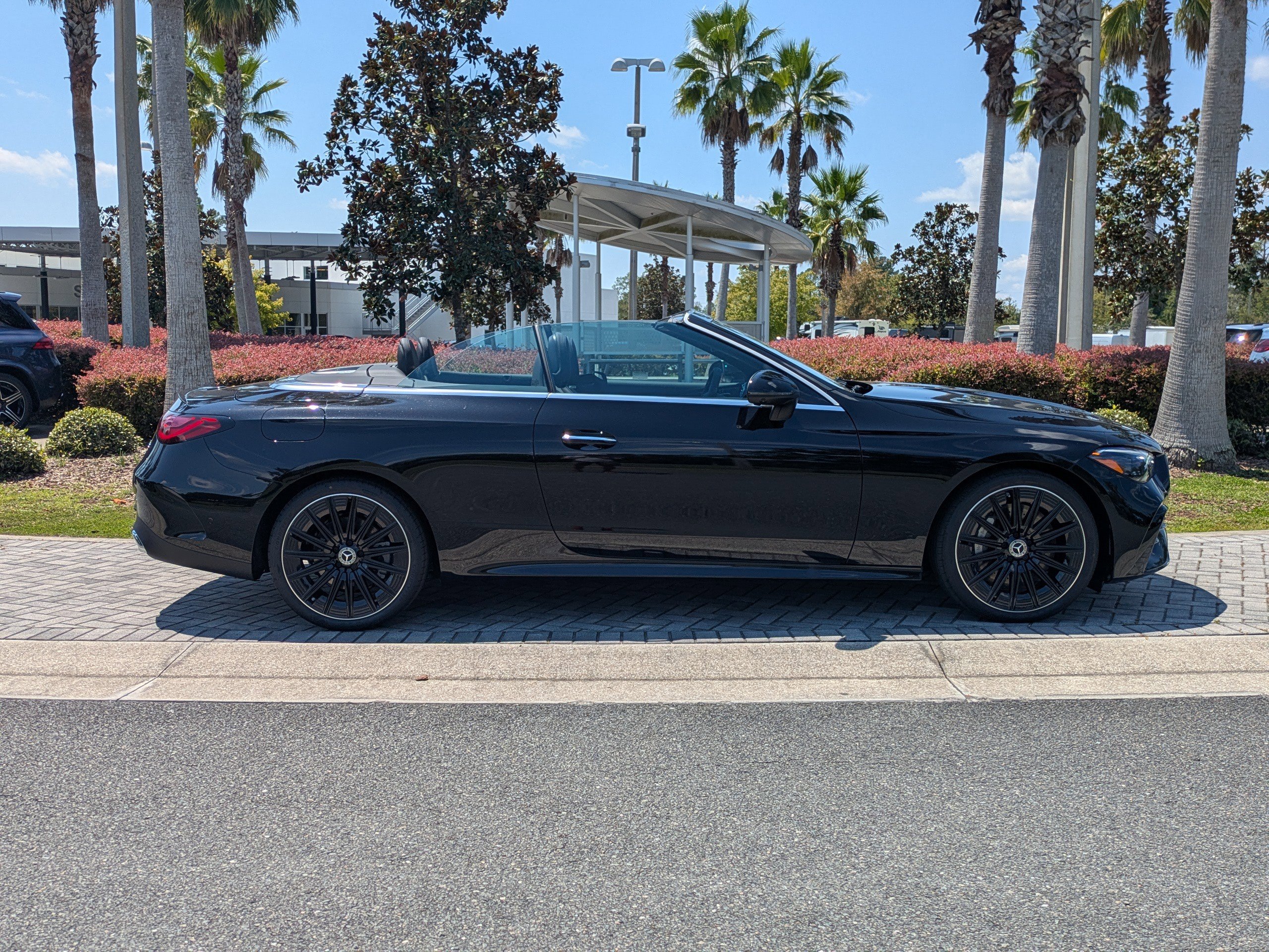 New 2026 Mercedes-Benz CLE 450 4MATIC Cabriolet image 4