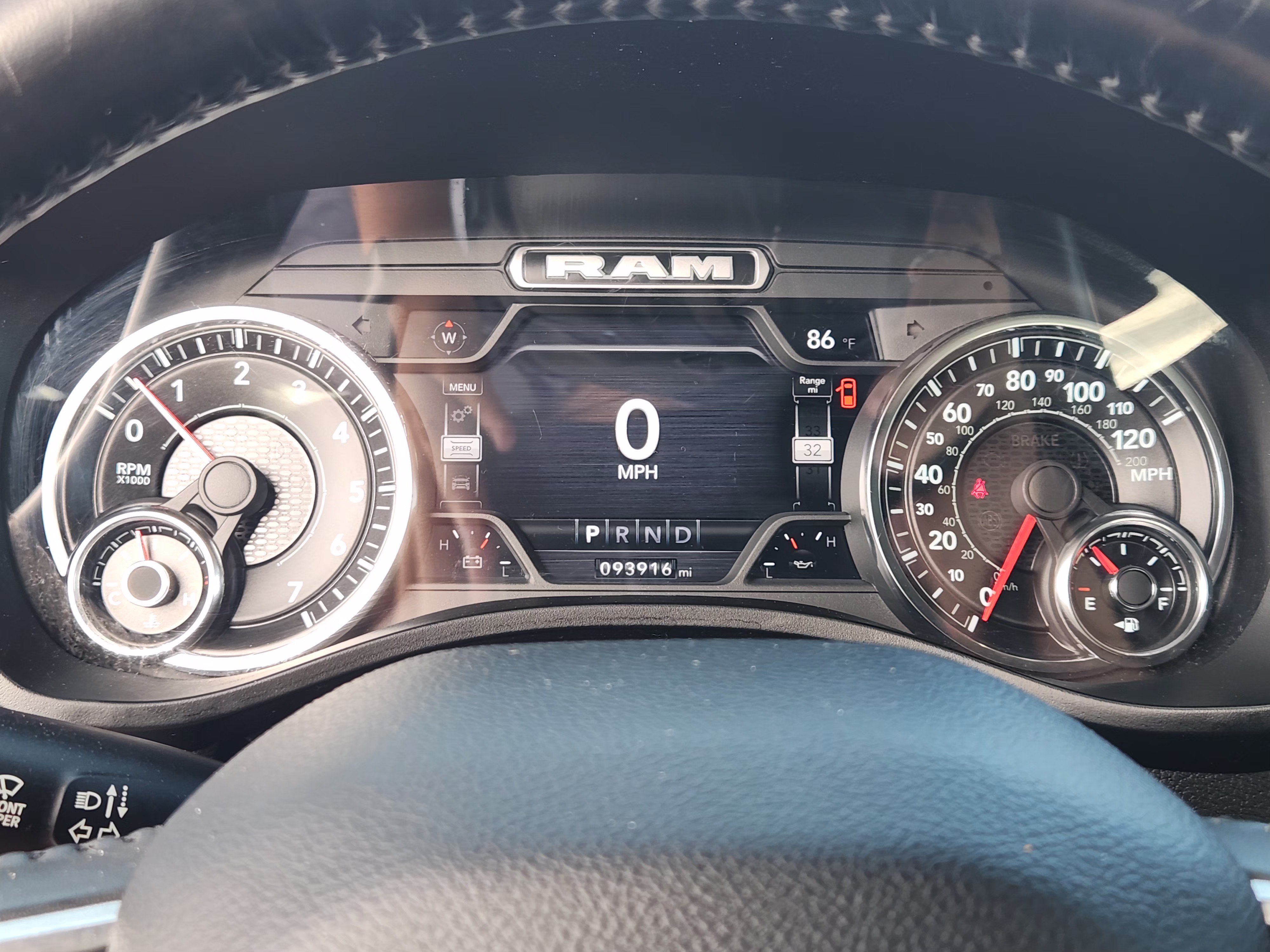 Used 2023 RAM 1500 Laramie AWD/4WD image 18