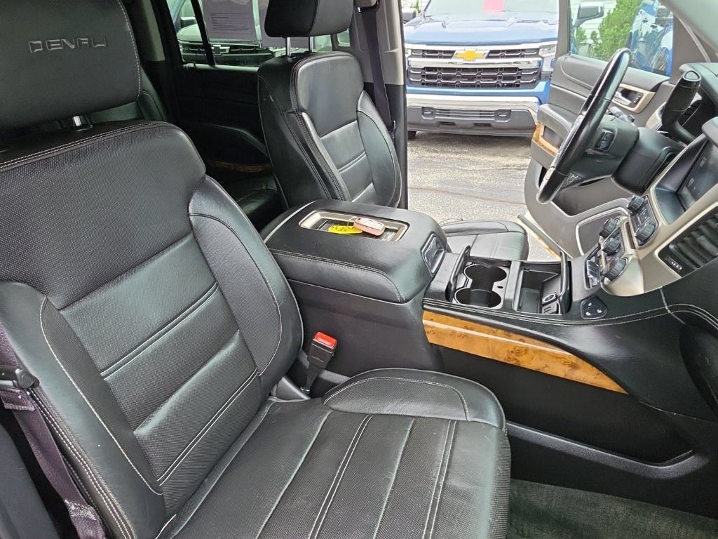 Used 2015 GMC Yukon XL Denali w/ Open Road Package AWD/4WD image 29