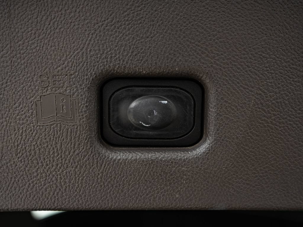 Used 2019 Lincoln Nautilus Select FWD image 22