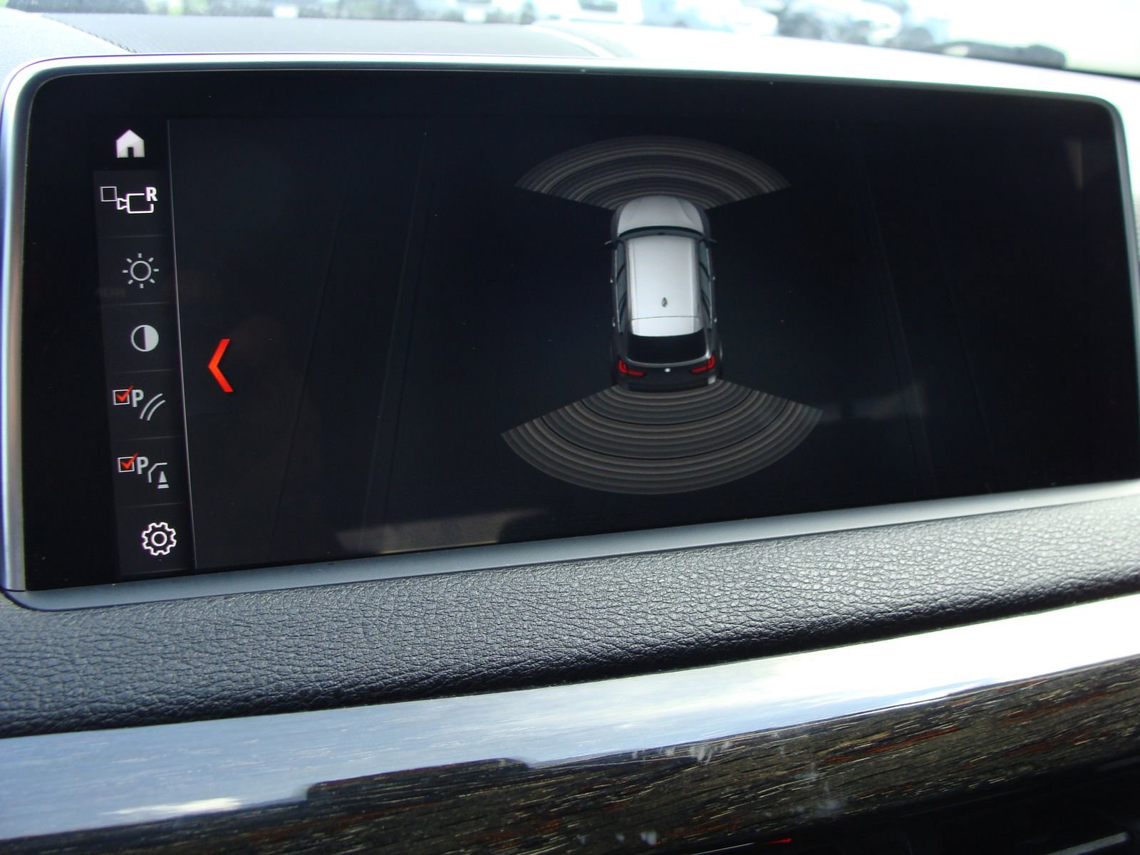 Used 2018 BMW X5 xDrive35i w/ Driving Assistance Package image 23