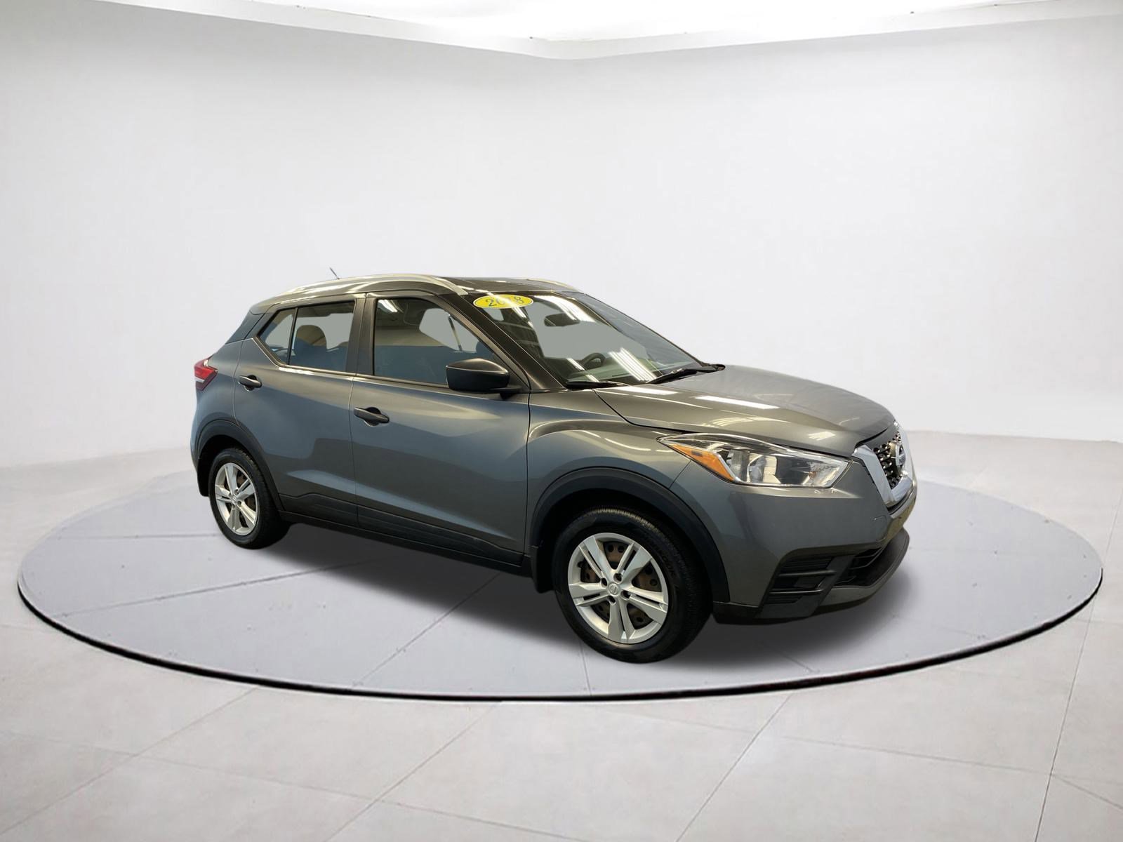 Used 2018 Nissan Kicks S image 7