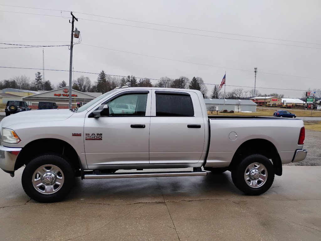 Used 2018 RAM 2500 Tradesman w/ Chrome Appearance Group image 3