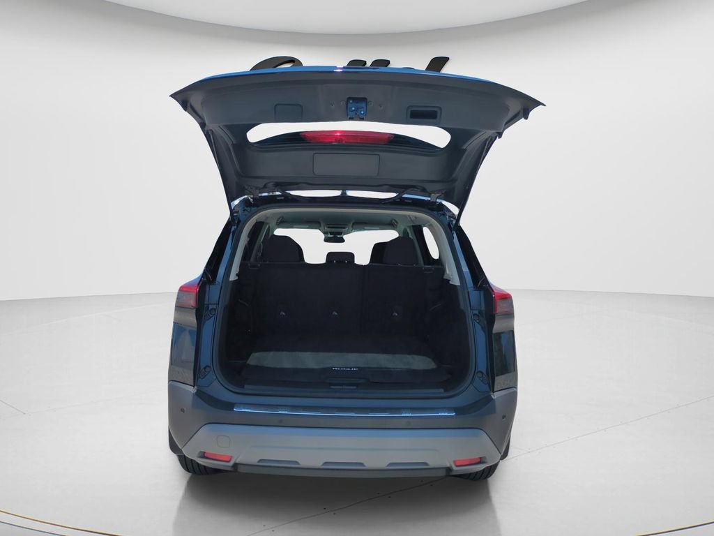 Certified 2023 Nissan Rogue SV FWD image 9
